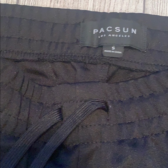 PACSUN Men’s Skinny Fit Joggers - Picture 2 of 6